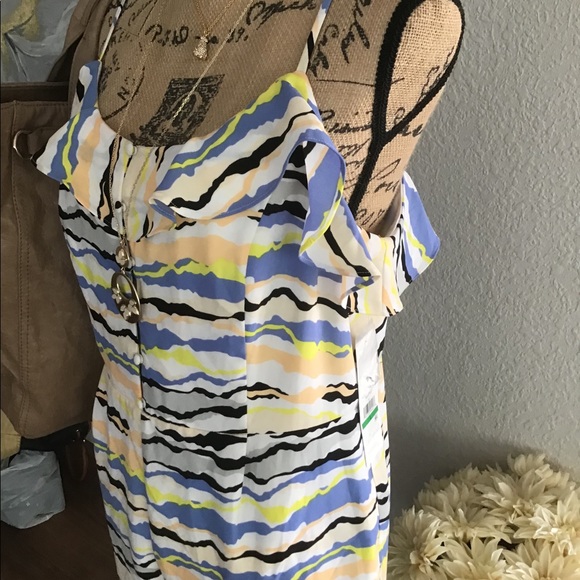 Kensie Romper. - Picture 2 of 8